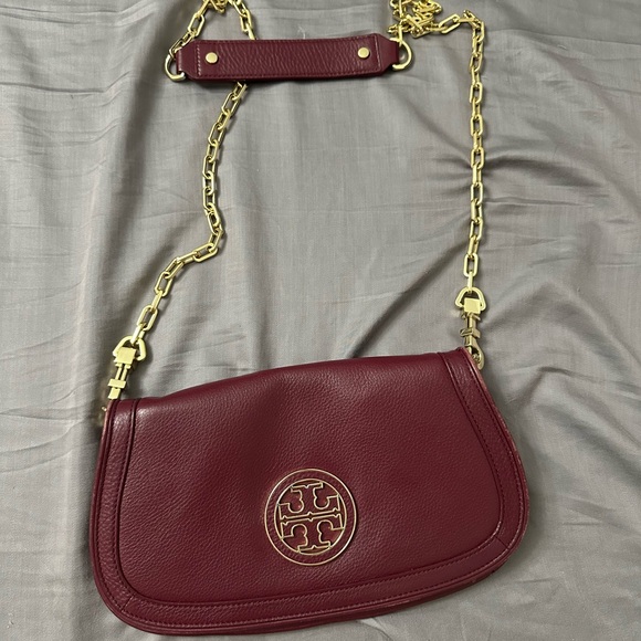 Tory Burch Handbags - Tory Burch Burgundy Leather Bag with Gold Chain